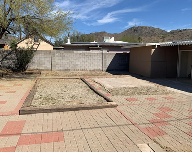9444 N 4th Avenue - Photo Thumbnail 21