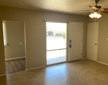 9444 N 4th Avenue - Photo Thumbnail 1