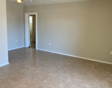 9444 N 4th Avenue - Photo Thumbnail 10