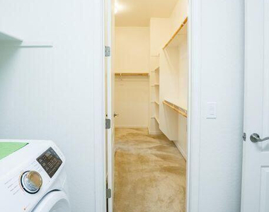 5434 S Forest Avenue - Photo Thumbnail 17