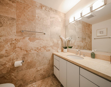 7121 E Rancho Vista Drive - Photo Thumbnail 15