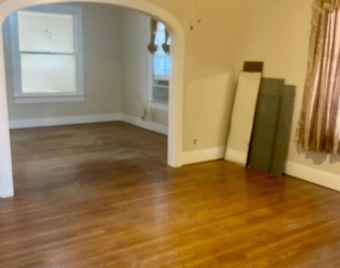 1928 24th St - Photo Thumbnail 4