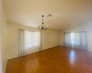 4240 S Kerby - Photo Thumbnail 2
