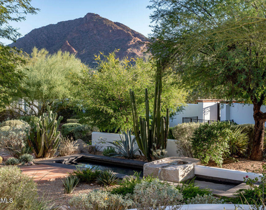6723 N Desert Fairways Drive - Photo Thumbnail 2