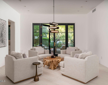 6723 N Desert Fairways Drive - Photo Thumbnail 5