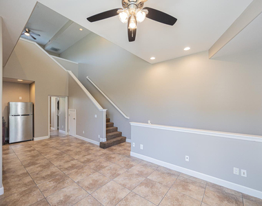 563 W 6th Street - Photo Thumbnail 5