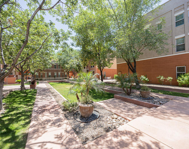 563 W 6th Street - Photo Thumbnail 21