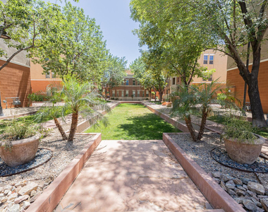563 W 6th Street - Photo Thumbnail 22