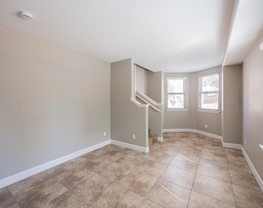 563 W 6th Street - Photo Thumbnail 9