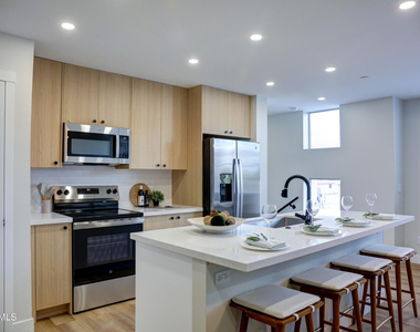 630 N Power - Photo Thumbnail 8