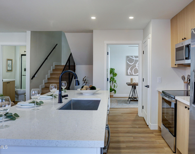 630 N Power - Photo Thumbnail 7