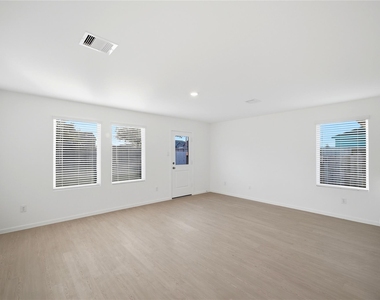 25585 Rose Creek Drive - Photo Thumbnail 8