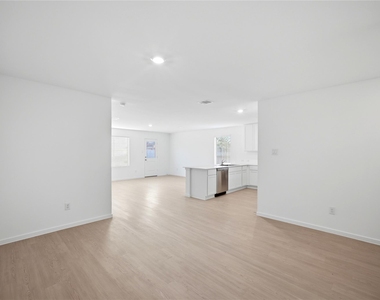 25585 Rose Creek Drive - Photo Thumbnail 7