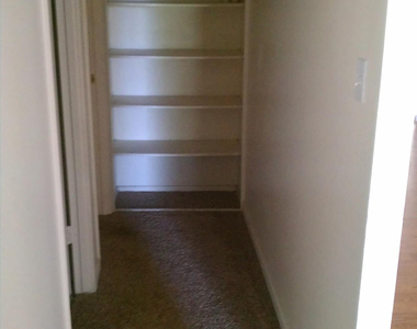 4701 N 26th Lane - Photo Thumbnail 5