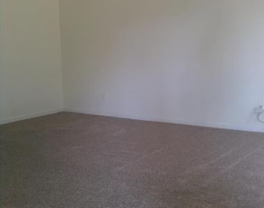 4701 N 26th Lane - Photo Thumbnail 1