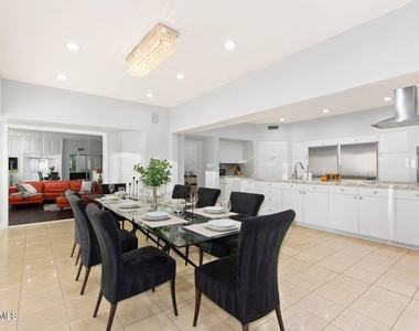 5620 N Casa Blanca Drive - Photo Thumbnail 16