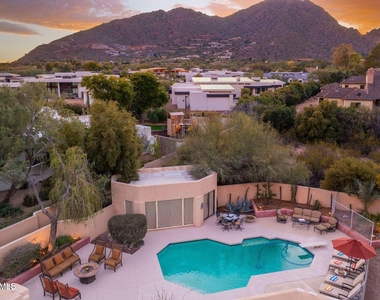 5620 N Casa Blanca Drive - Photo Thumbnail 1