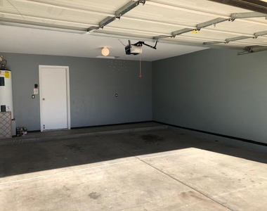 11714 W Poinsettia Drive - Photo Thumbnail 14