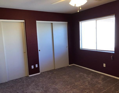 11714 W Poinsettia Drive - Photo Thumbnail 11