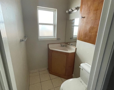 1212 Avenue M - Photo Thumbnail 16