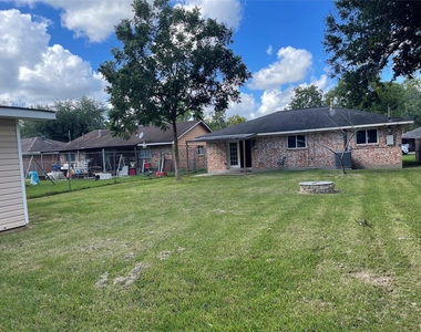 1212 Avenue M - Photo Thumbnail 23