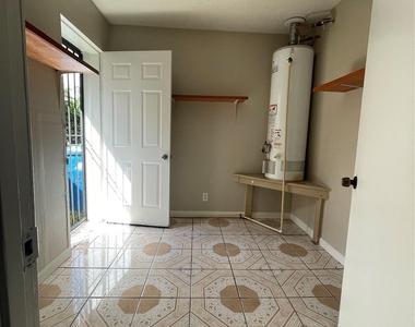 1212 Avenue M - Photo Thumbnail 17