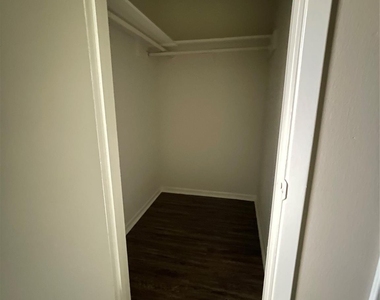 1212 Avenue M - Photo Thumbnail 15