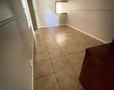1212 Avenue M - Photo Thumbnail 5