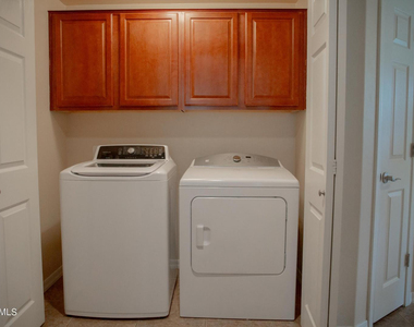 3330 S Gilbert Road - Photo Thumbnail 8