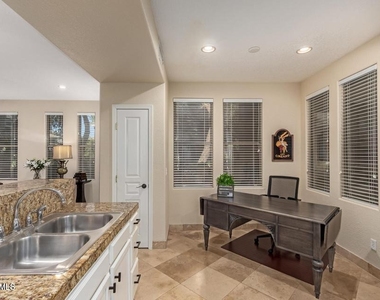 15221 N Clubgate Drive - Photo Thumbnail 11