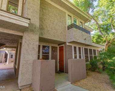 15221 N Clubgate Drive - Photo Thumbnail 4