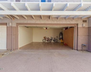 15221 N Clubgate Drive - Photo Thumbnail 27