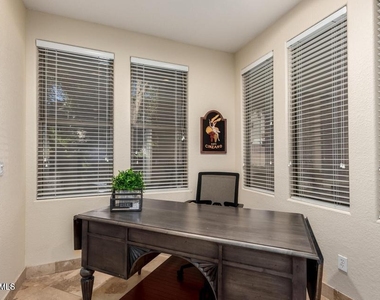 15221 N Clubgate Drive - Photo Thumbnail 12