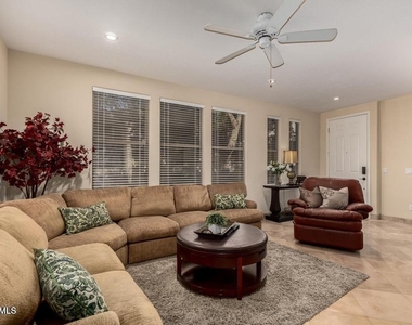 15221 N Clubgate Drive - Photo Thumbnail 6