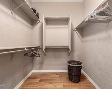 15221 N Clubgate Drive - Photo Thumbnail 17