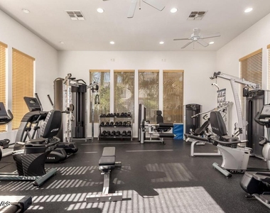 15221 N Clubgate Drive - Photo Thumbnail 30