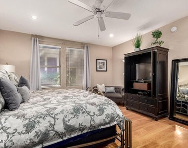 15221 N Clubgate Drive - Photo Thumbnail 15
