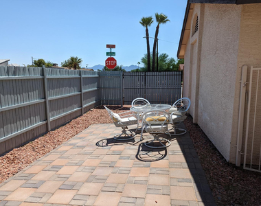 306 E Ludlow Drive - Photo Thumbnail 18
