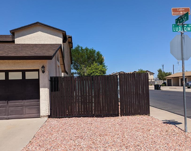 306 E Ludlow Drive - Photo Thumbnail 1
