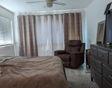 306 E Ludlow Drive - Photo Thumbnail 9