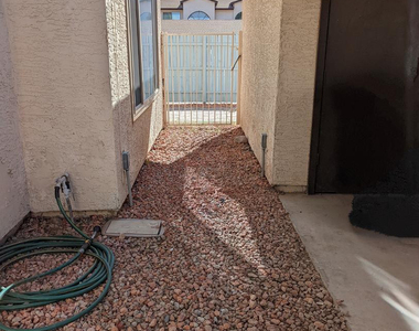 306 E Ludlow Drive - Photo Thumbnail 27