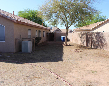 807 W Kesler Lane - Photo Thumbnail 9
