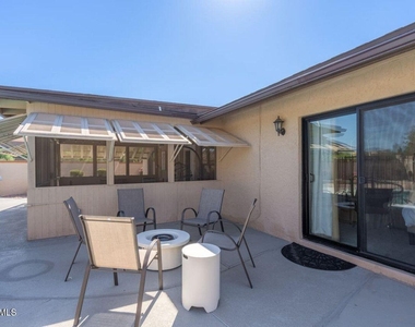 8742 E San Daniel Drive - Photo Thumbnail 9