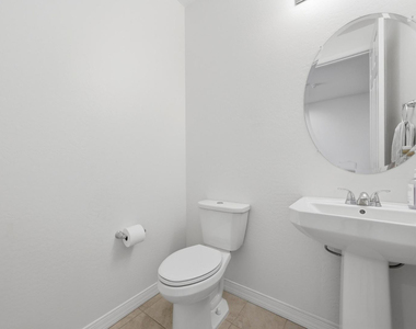 20234 W Turney Avenue - Photo Thumbnail 6