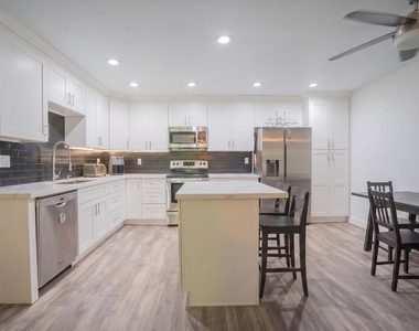 5525 E Thomas Road - Photo Thumbnail 5