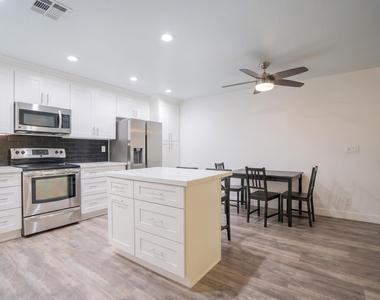 5525 E Thomas Road - Photo Thumbnail 6