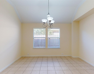 3918 E Auden Circle - Photo Thumbnail 3