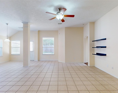 3918 E Auden Circle - Photo Thumbnail 5
