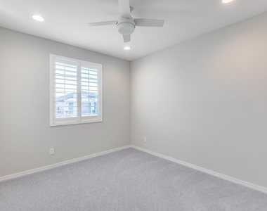 7308 W Tombstone Trail - Photo Thumbnail 10