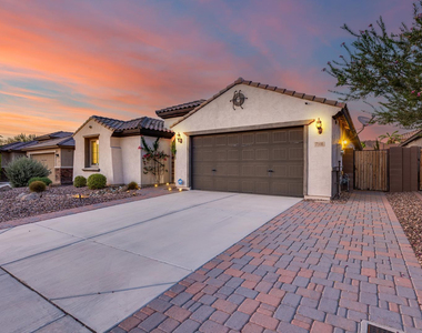 7308 W Tombstone Trail - Photo Thumbnail 3